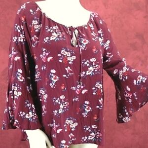 Krazy Kat 3/4 bell sleeve floral peasant blouse